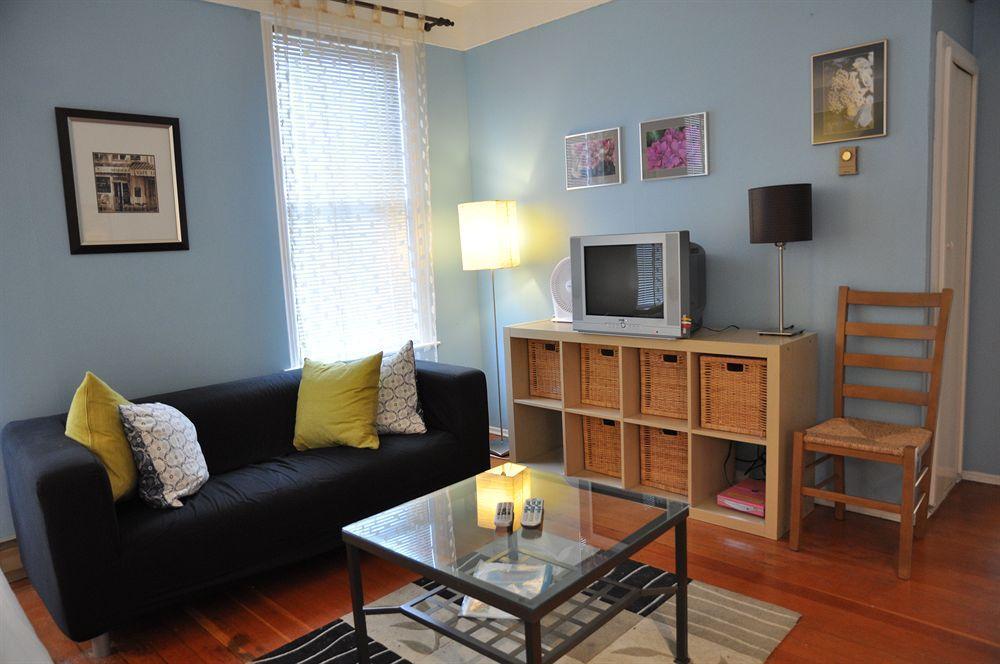 Ocean Island Garden Suites Victoria Esterno foto