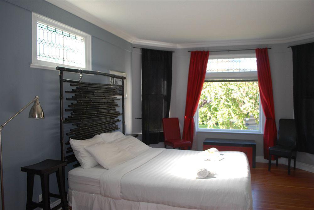 Ocean Island Garden Suites Victoria Esterno foto