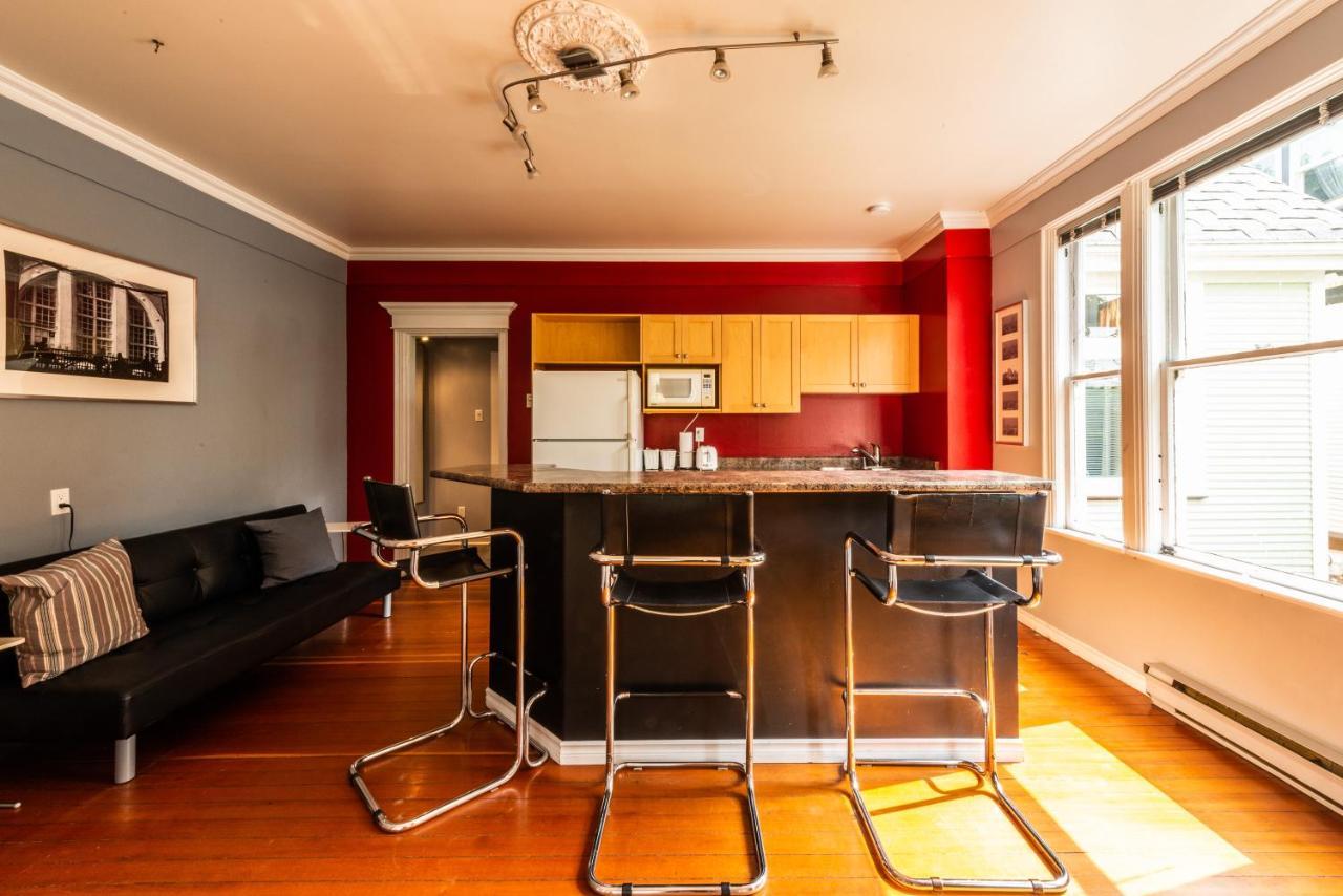 Ocean Island Garden Suites Victoria Esterno foto