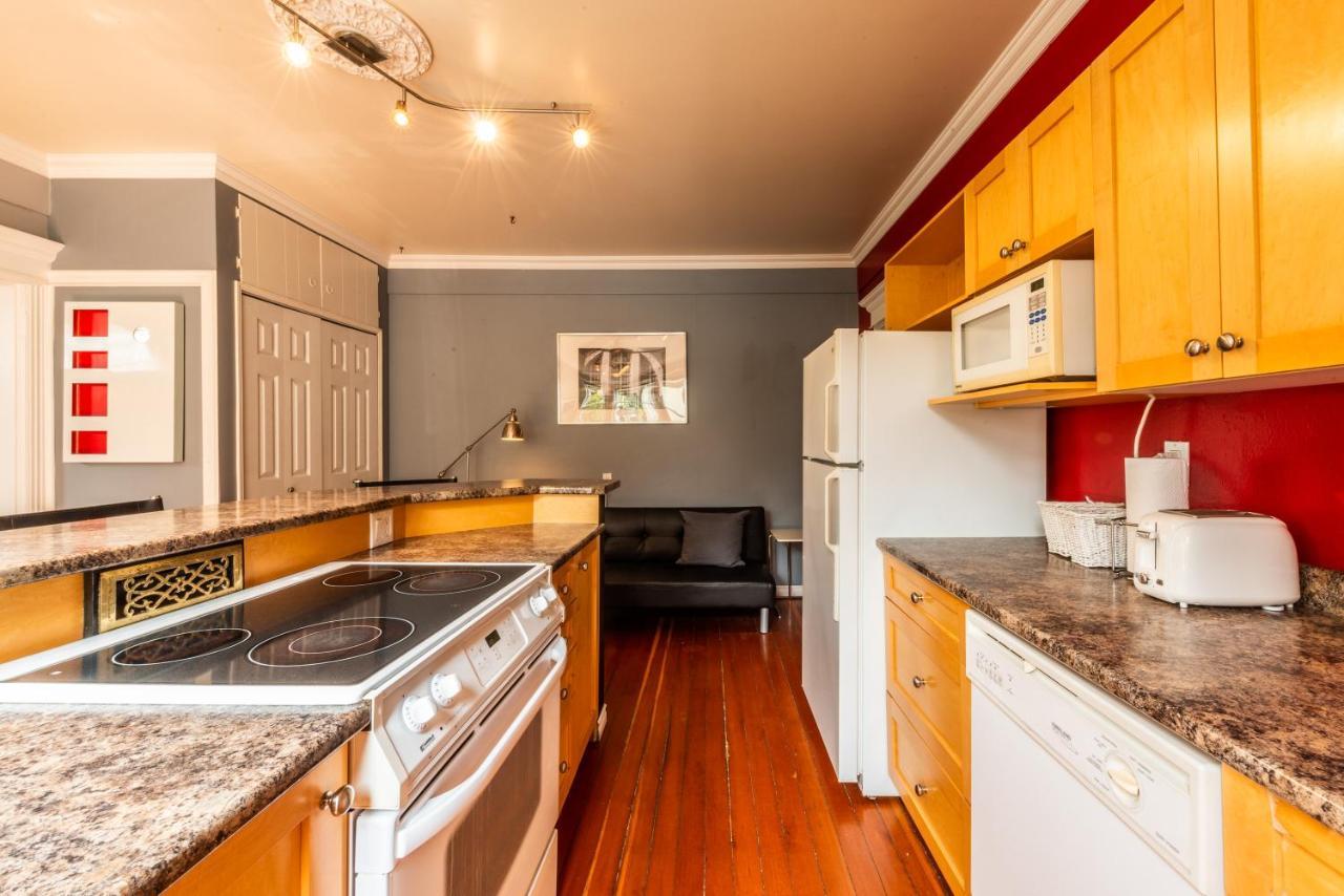 Ocean Island Garden Suites Victoria Esterno foto