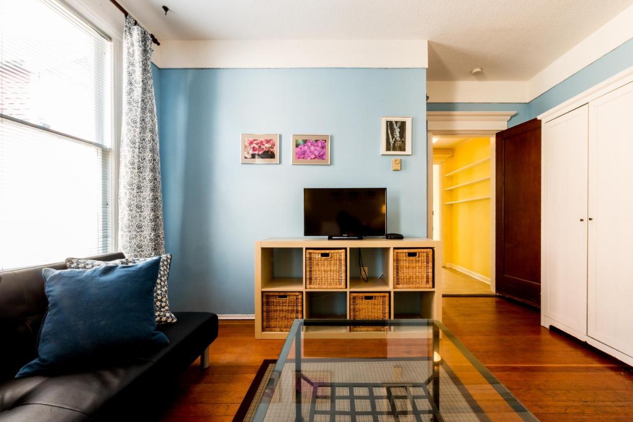 Ocean Island Garden Suites Victoria Esterno foto