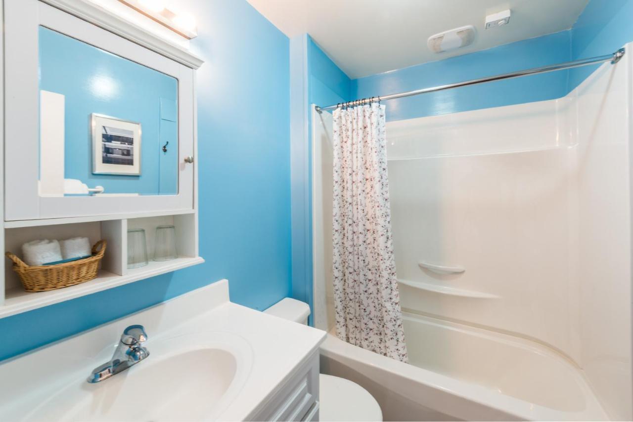 Ocean Island Garden Suites Victoria Esterno foto